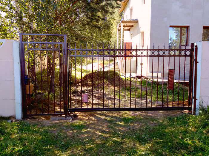 Забор из 3Д секций и откатные ворота в Лебяжьем