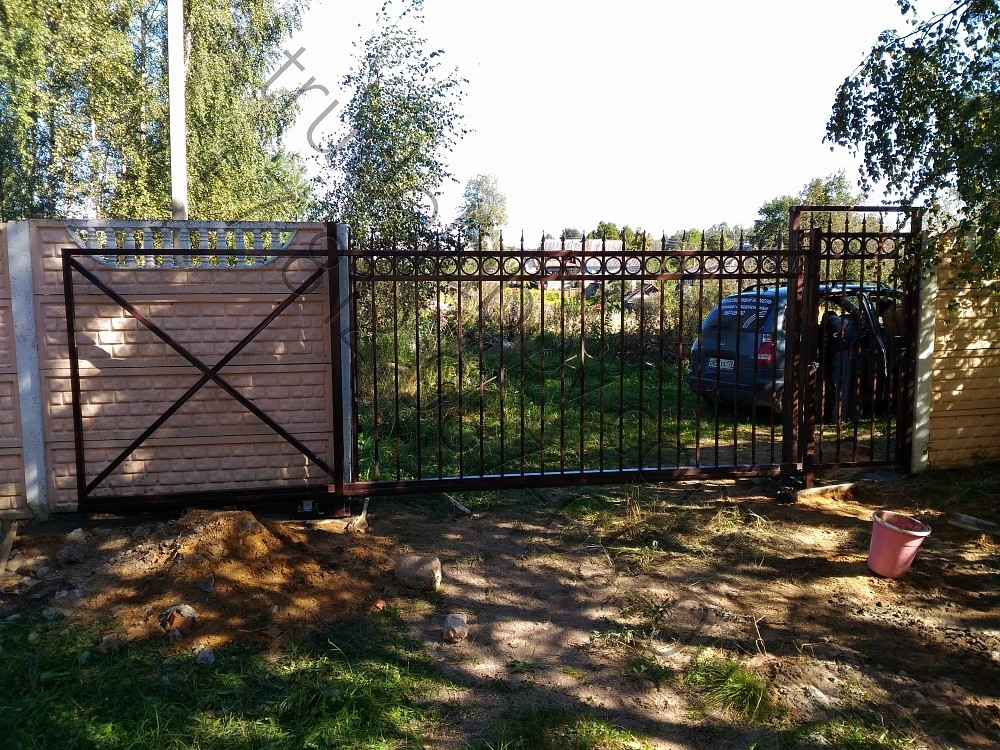 Забор из 3Д секций и откатные ворота в Лебяжьем