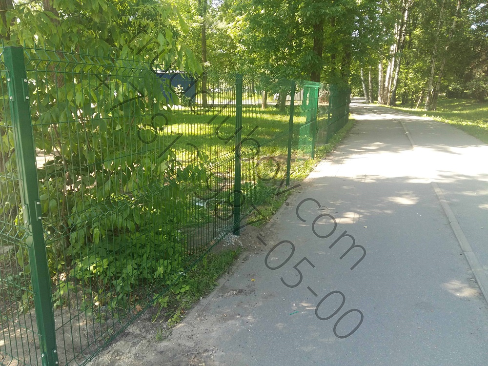 Забор из 3D сетки с распашными воротами в яхт-клубе на Крестовском