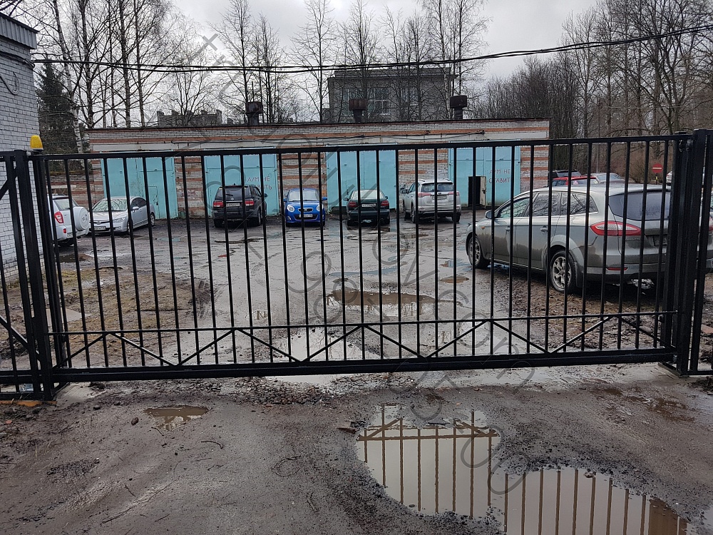 Автоматические откатные ворота в Петродворце