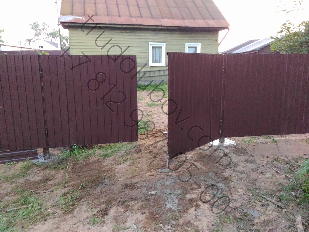 Забор из штакетника и профлиста в Лебяжьем
