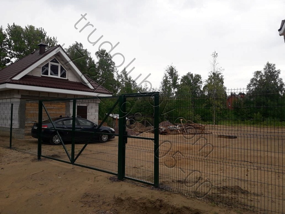 Забор из 3D сетки с распашными воротами в Зеленогорске