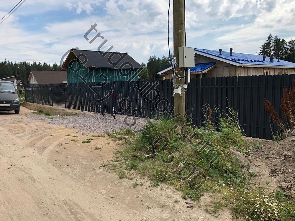 Забор из металлоштакетника с откатными воротами и 3д забор в Рощино