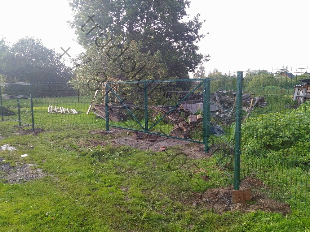 Забор из 3D сетки с распашными воротами в Ушаках