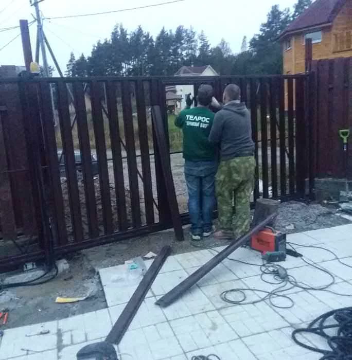 Автоматические откатные ворота с автоматикой в Приозерске